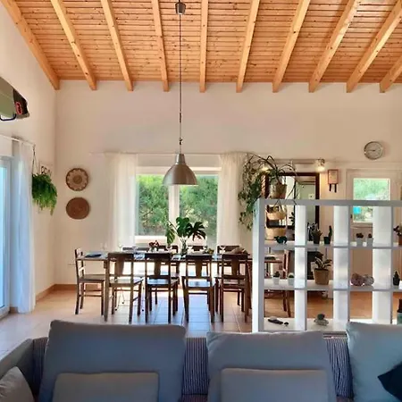 Endless Summer Surf House Penzion