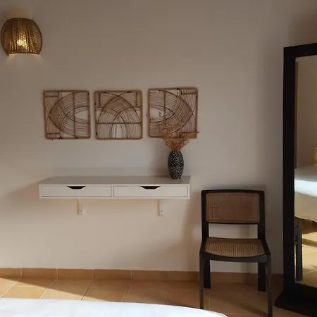 Endless Summer Surf House Penzion *