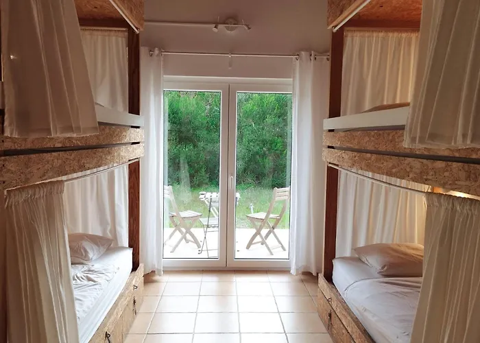 Endless Summer Surf House ゲストハウス アルジェズール